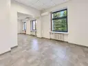 dazu-lokal-uzytkowy-na-parterze-z-przeszkleniami-do-wynajecia-tarnow-84d096