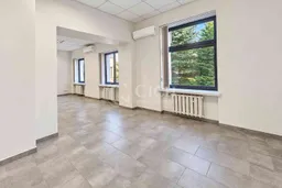 dazu-lokal-uzytkowy-na-parterze-z-przeszkleniami-do-wynajecia-tarnow-84d096