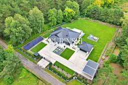 dazu-nowoczesnosc-polaczona-z-natura-dom-przy-lesie-d646a4