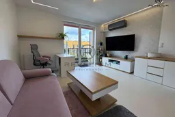 dazu-klimatyzacja-balkon-w-pelni-wyposazone-0829f4