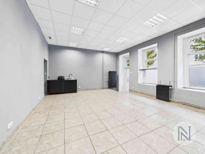 dazu-lokal-z-potencjalem-inwestycyjnym-i-dzialajacym-najmem-406a1e