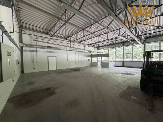 dazu-do-wynajecia-magazyn-231m2-niskiego-skladowania-na-bialolece-trasa-s8-cc09d5