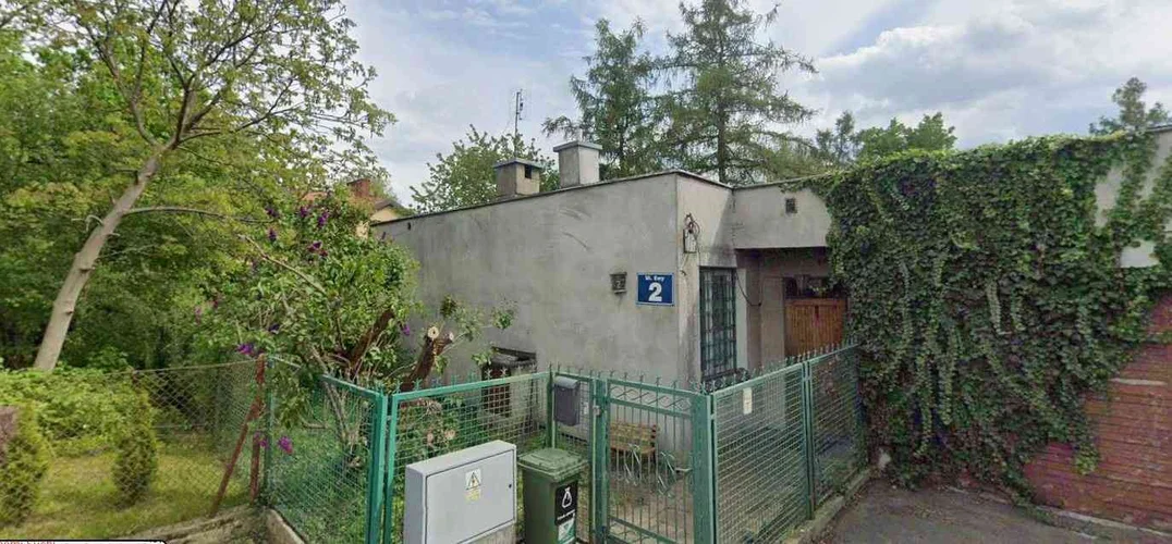 dazu-dom-z-duzym-ogrodem-ul-ewy-blisko-metra-7af4c4