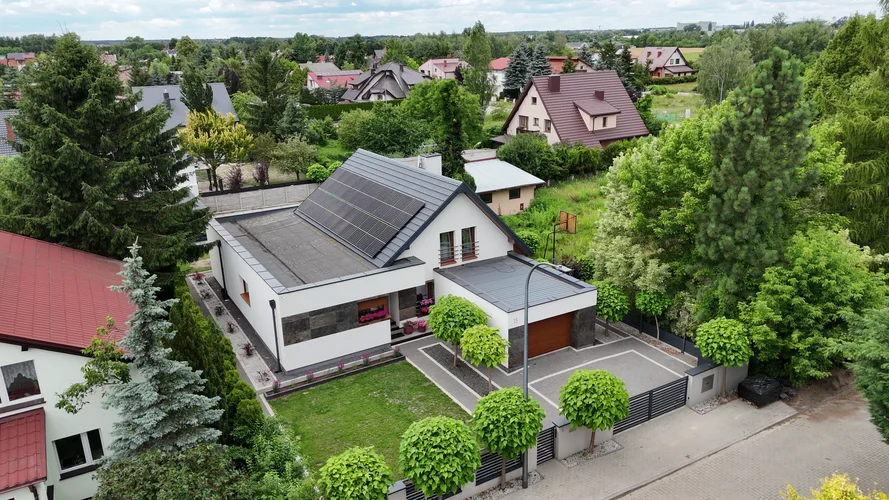 dazu-elegancja-estetyka-komfort-dom-w-zychlinie-5c9e7e