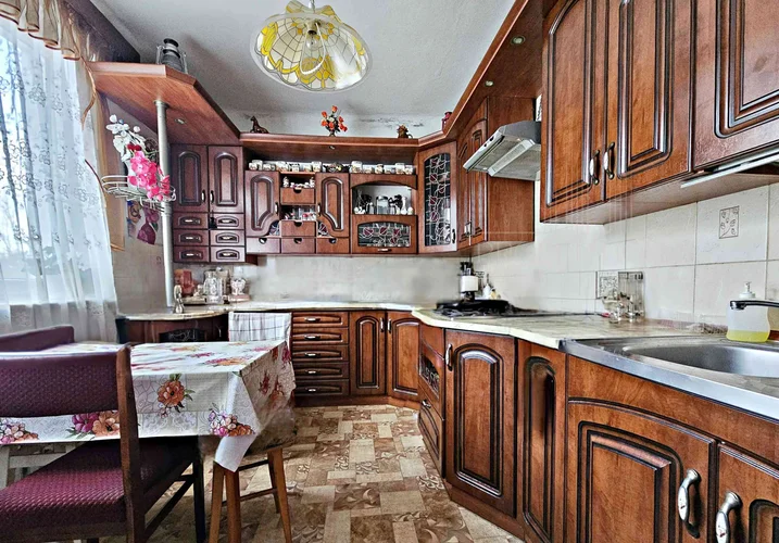 dazu-dom-z-uzyskanym-pozwoleniem-na-rozbudowe-do-320m2-d51715