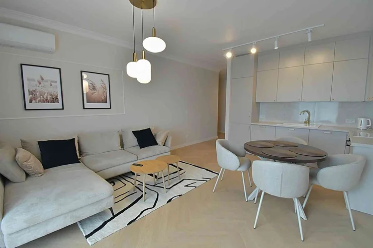 dazu-do-wynajecia-3-pokoje-balkon-klima-pierwszy-najem-472fcc