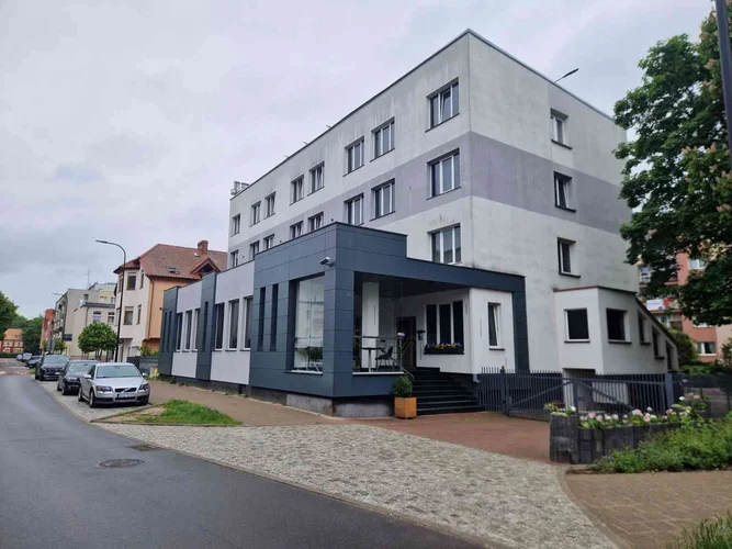 dazu-hotel-z-restauracja-w-centrum-leborka-655a9e