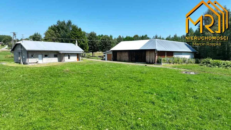 dazu-siedlisko-330-ha-pod-agroturystyke-stolarnie-t-9e57fe