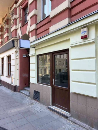 dazu-sprzedam-lokal-z-witryna-przy-dworcu-pkp-a7bd32