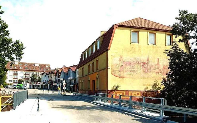 dazu-obiekt-uslugowo-handlowy-w-centrum-miastka-65a8ed
