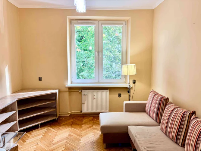 dazu-przytulna-i-cicha-kawalerka-w-samym-centrum-miasta-8d0333