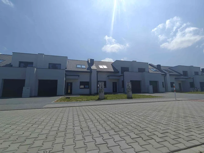 dazu-nowoczesny-dom-4-pokojowy-127-m2-z-ogrodem-lusowko-tarnowo-podgorne-5d08d0