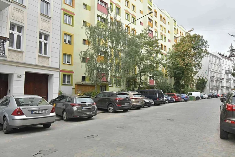 dazu-wynajme-3-osobne-pokoje-balkon-uldaszynskiego-74a66d