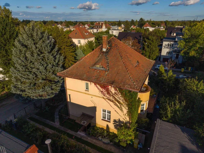 dazu-klasyczna-przedwojenna-willa-miejska-z-ogrodem-676b2f