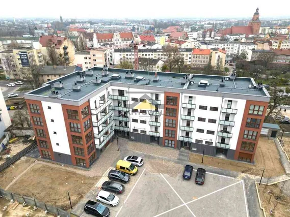 dazu-miejsca-postojowe-w-nowym-budynku-bfa131